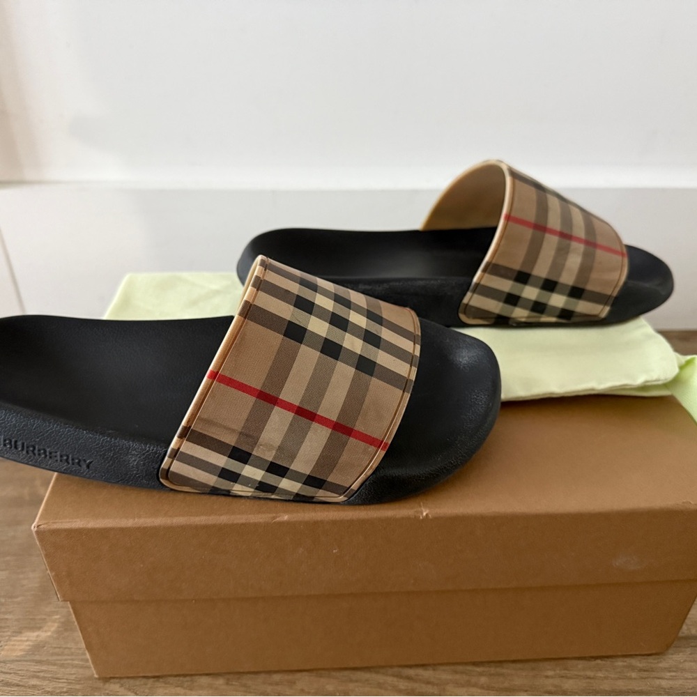 Burberry Women’s Furley Pool Slides in Iconic Plaid, Size EU40/10 - Picture 3 of 6
